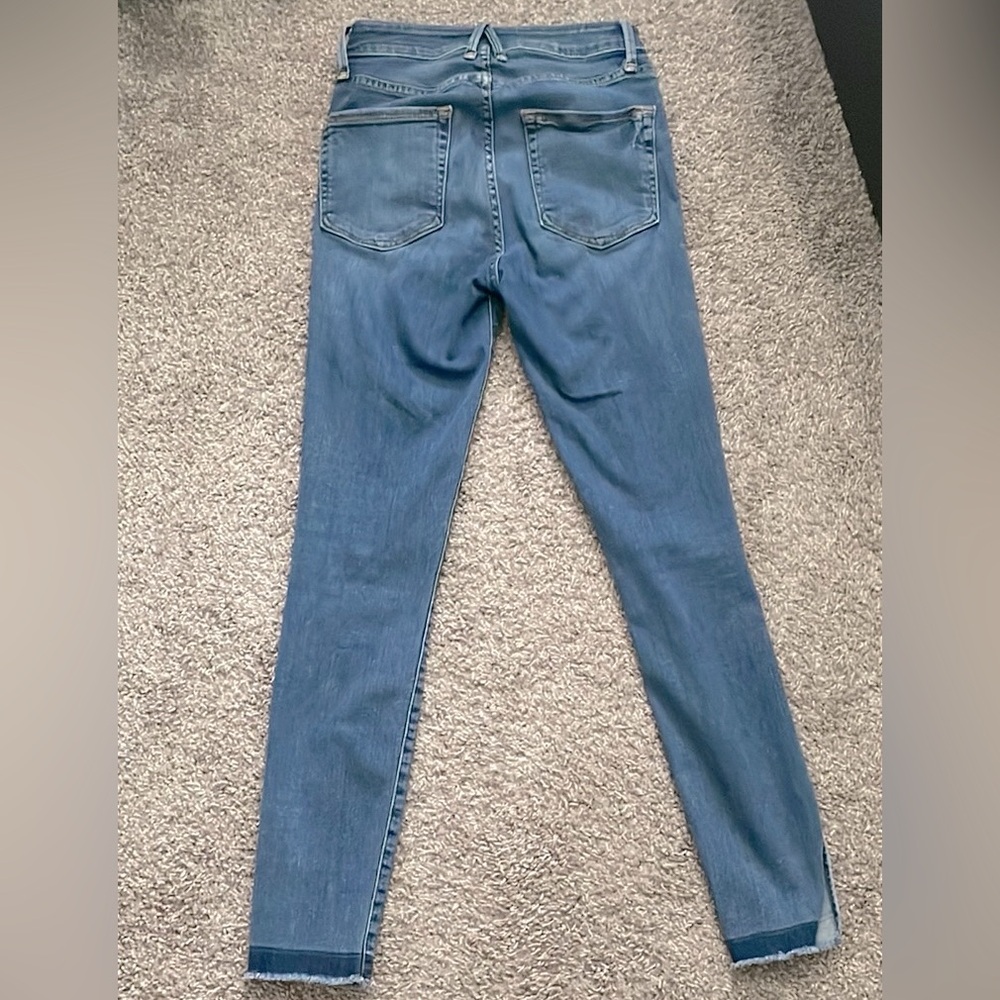 Good American Good Legs Split Hem Ankle Jeans - Picture 7 of 7